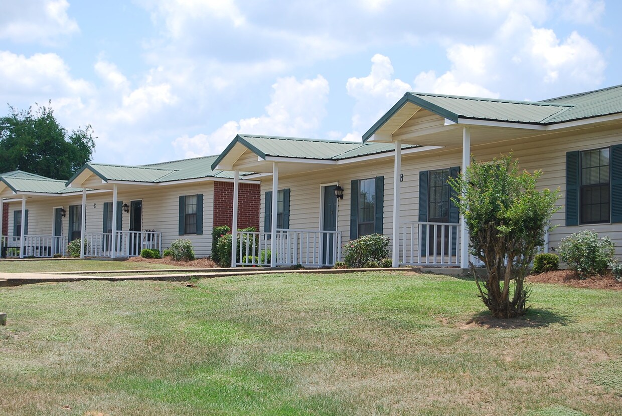 Magnolia Village Apartments in Orrville, AL
