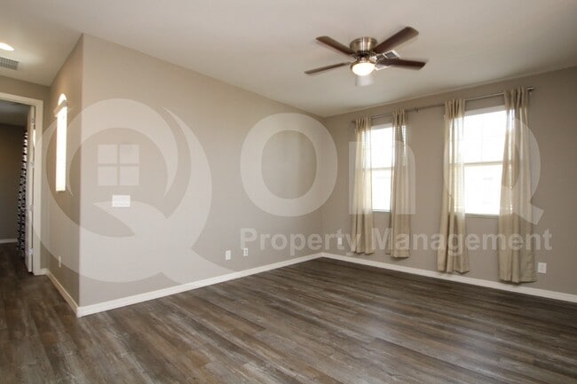 Building Photo - 17120 N 9th Pl