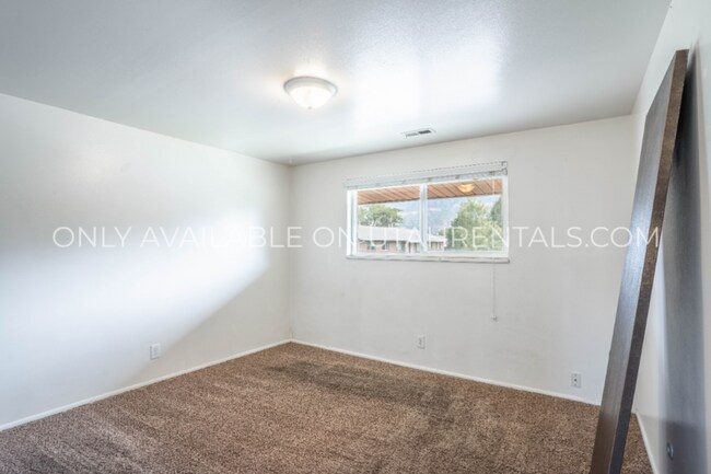 Foto del edificio - 1038 Virginia Cir