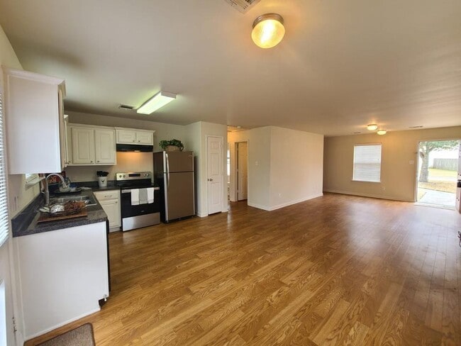 Building Photo - 4342 Medina River Loop