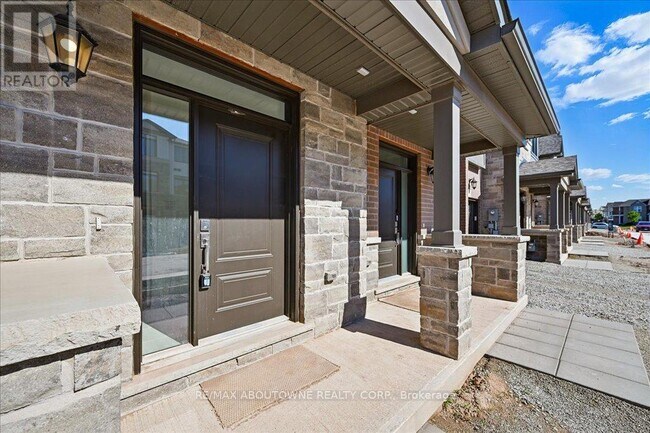 Building Photo - 2184 Postmaster Dr