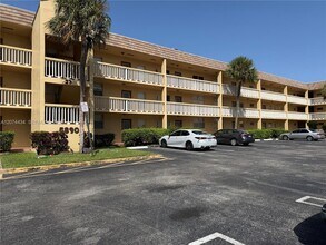 Building Photo - 5890 NW 64th Ave