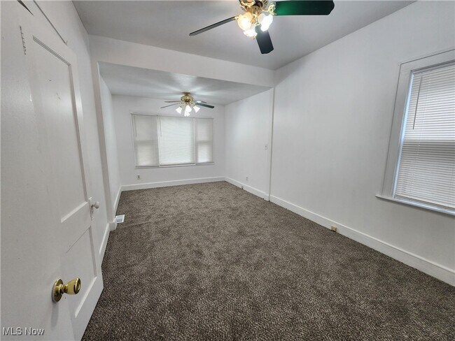 Building Photo - 1306 E 134th St