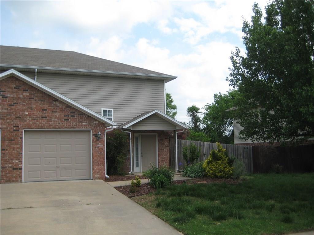 892 W Peachtree Dr, Fayetteville, AR 72703 Townhouse for Rent in