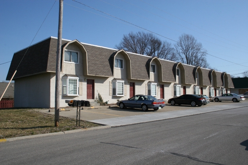 102 E 35th St, Jasper, IN 47546 Apartments in Jasper, IN
