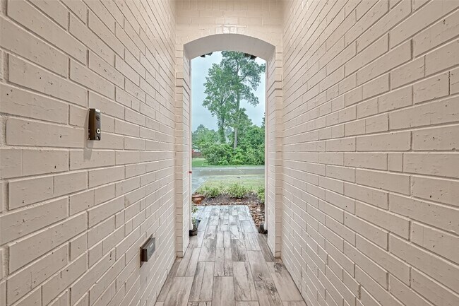 Foto del edificio - 7933 Wild Thicket Dr