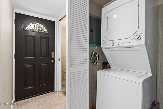 Foto del edificio - 6901 N Lagoon Dr