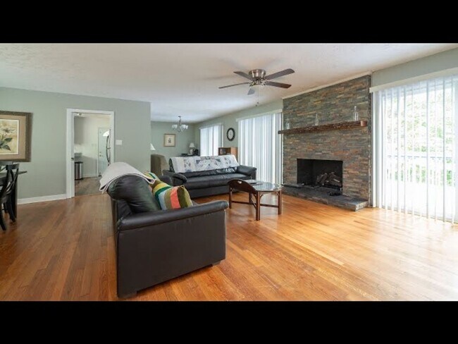 Foto del edificio - Long-Term/Mid-Term/Short-Term rental, Foxc...