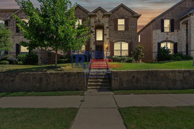 Foto del edificio - Modern 4-Bed Home in Prime Location