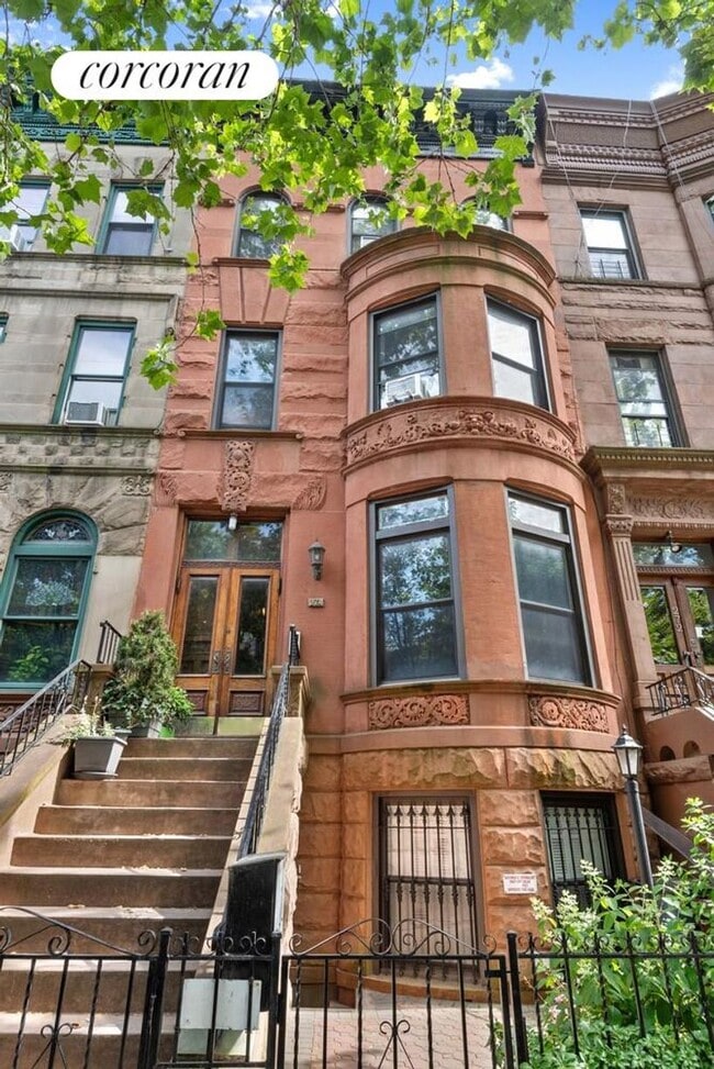 Building Photo - 274 Hancock St