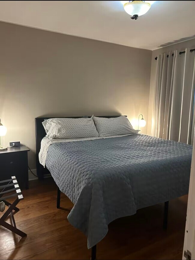 Foto del edificio - 2428 Casmere St