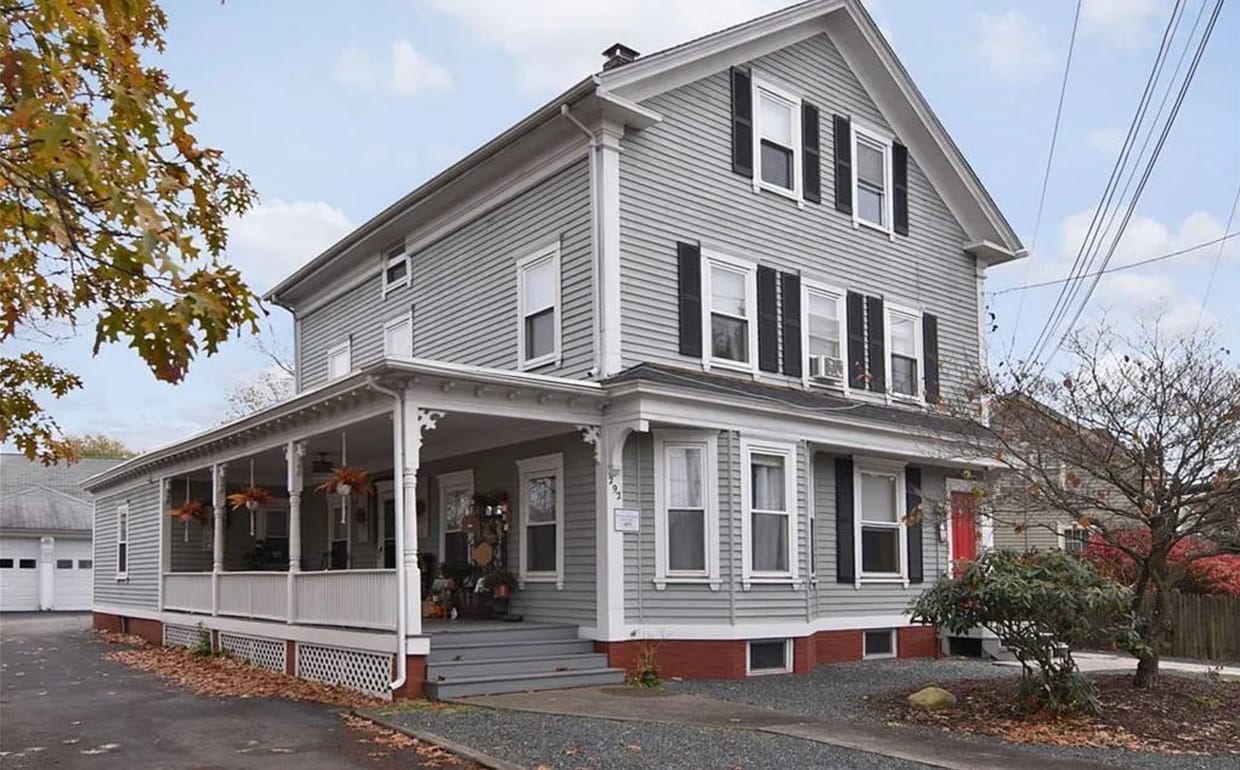 Primary Photo - 294 Pleasant St