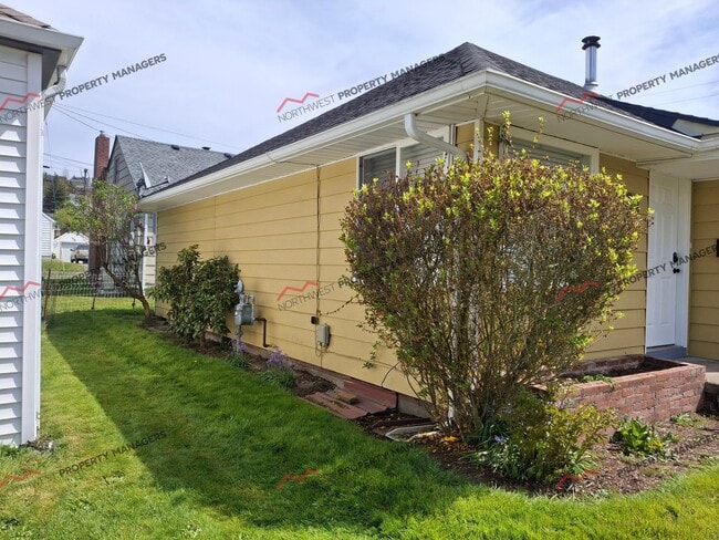 Building Photo - STATUS: AVAILABLE  | R286 | $1495