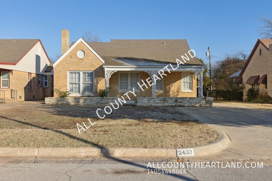 Foto principal - 2433 Cashion Pl
