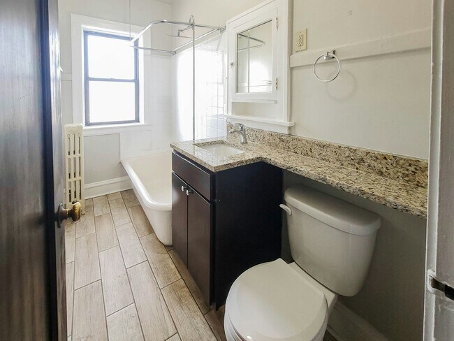 Foto del edificio - 5075 N Wolcott Ave