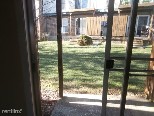 Building Photo - 2 br, 1 bath Condo - Crystalbrook Condos (...