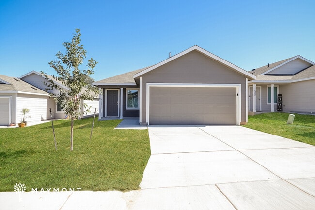 Building Photo - 518 Paul Cyn