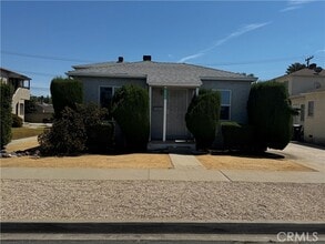 Building Photo - 4824 N Lakewood Blvd