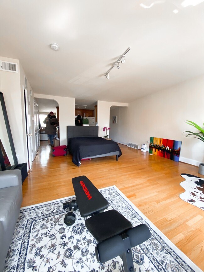 Building Photo - 1703 Spruce Street, Unit 4F