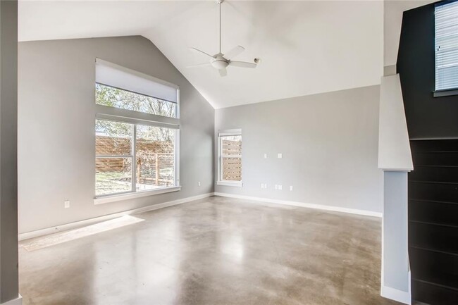 Building Photo - 301 W Stassney Ln