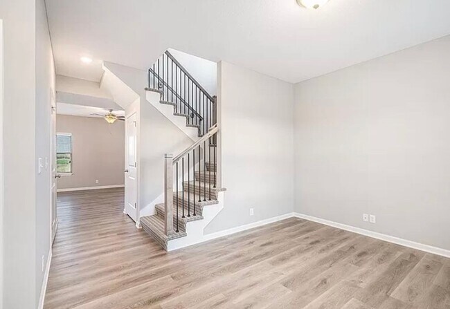 Building Photo - Gorgeous 4 Bedroom in Blue Springs, MO