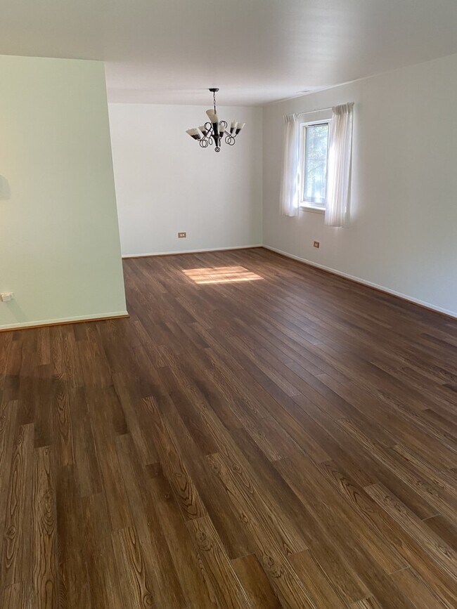 Building Photo - 1026 Castilian Ct