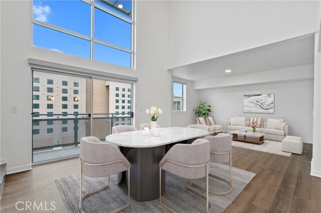 Foto principal - 325 N 1st St