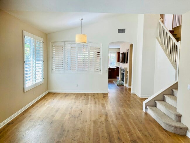Building Photo - 1589 Turquoise Dr