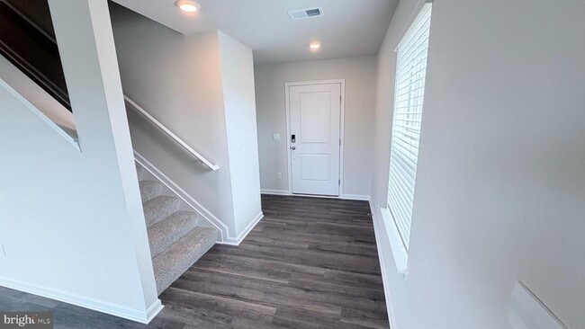 Foto del edificio - 107 Dinges St