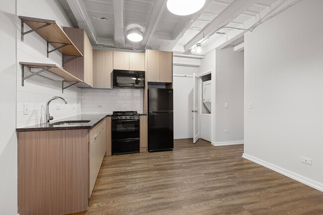 Foto del edificio - 5718 N Winthrop Ave