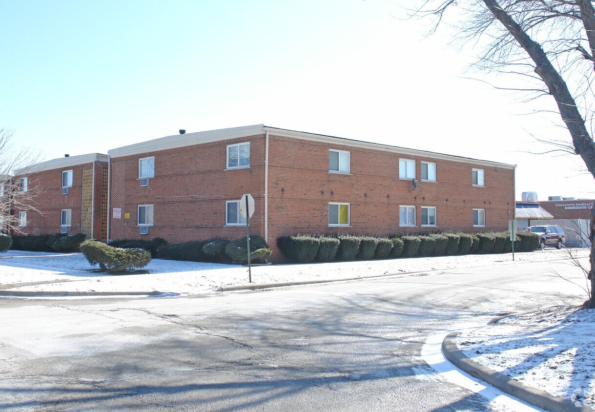 Foto del edificio - 10171 W Chestnut Ave