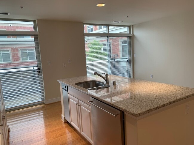 Building Photo - Actons Landing Condo