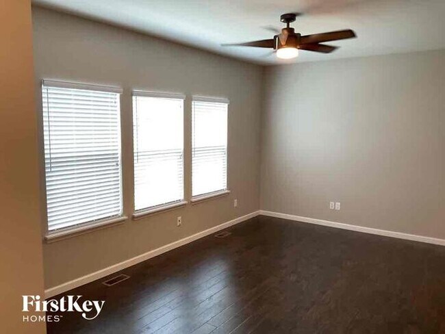 Building Photo - 9735 Wilderness Battle Dr