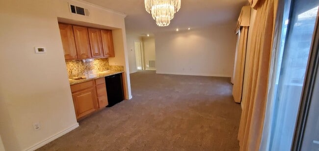 Foto del edificio - 10574 High Hollows Dr