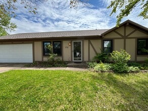 Building Photo - 1713 Mason Dixon Dr S