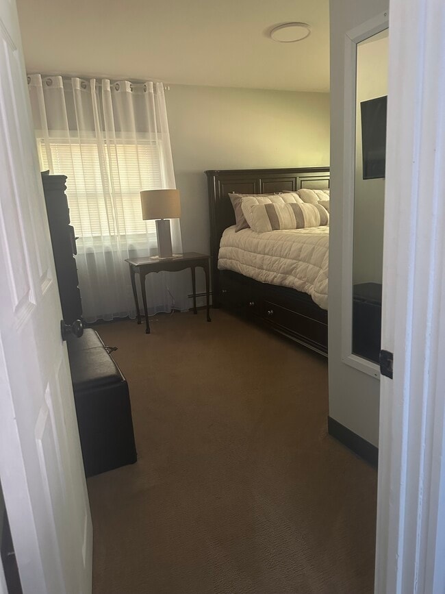 Building Photo - 1857 Division Rd