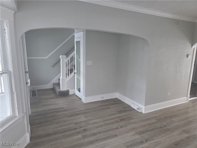 Foto del edificio - 9825 Macon Ave