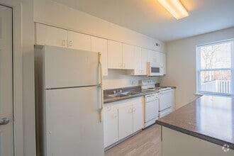 4BR, 2BA - Marshall Park