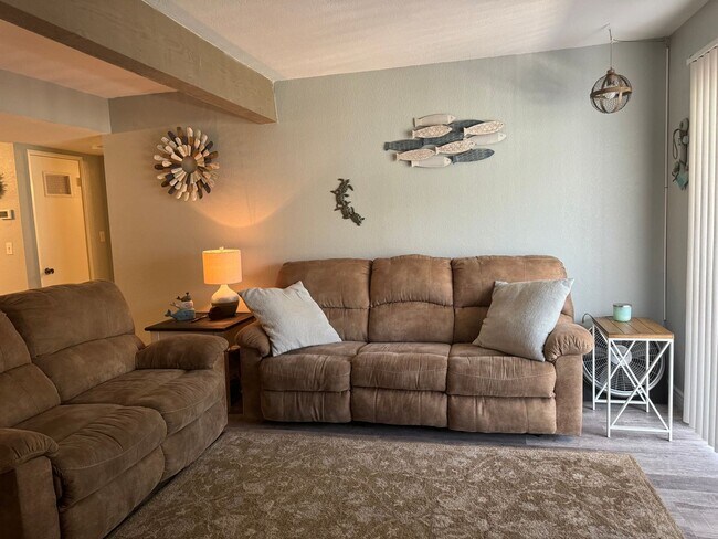 Foto del edificio - SHORT TERM WINTER RENTAL 1-BR Condo with Private Dock at Rio Vista