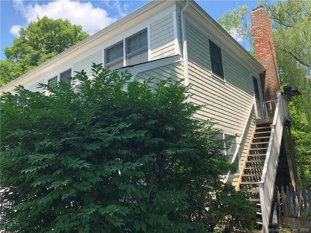 Primary Photo - 24 Morehouse Ln