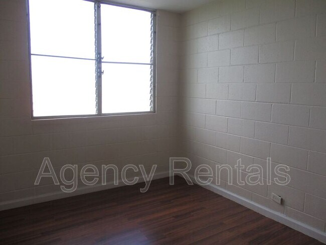 Building Photo - 94-494-494 Farrington Hwy