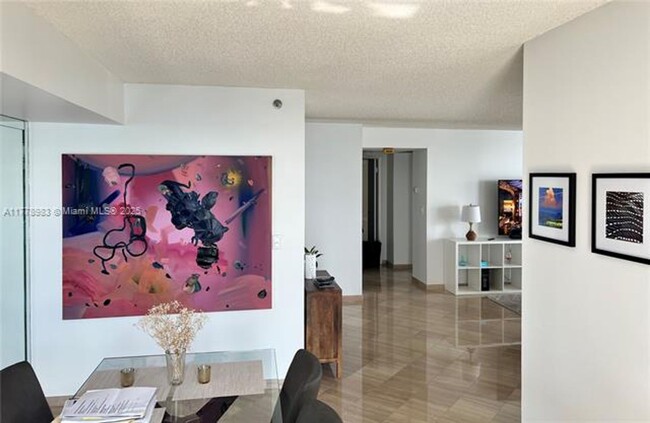 Foto del edificio - 4000 Towerside Terrace