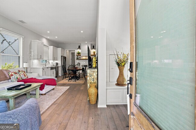 Foto del edificio - 170 Heatherden Ave