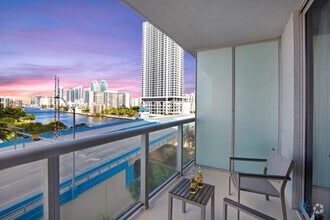 Building Photo - 2602 E Hallandale Beach Blvd