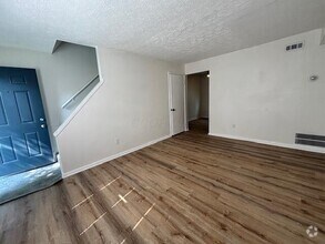 Building Photo - 3082 Howey Rd