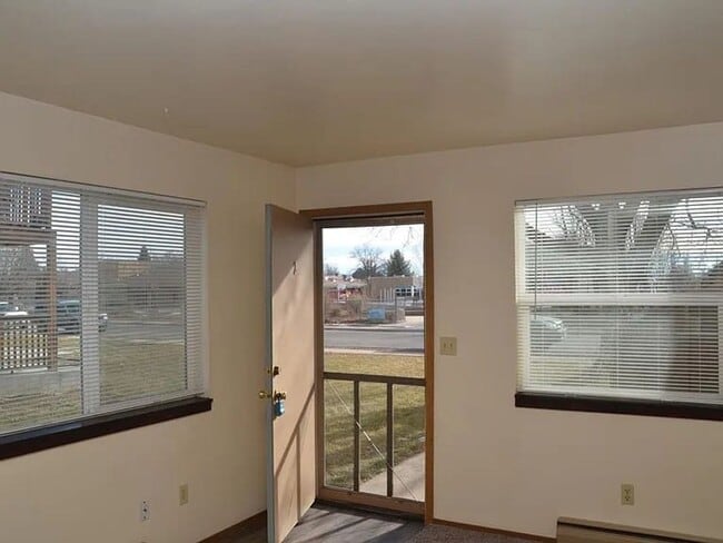 Building Photo - 1 Bedroom in Lafayette Available Now