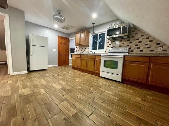 Foto del edificio - 36 Highland Ave