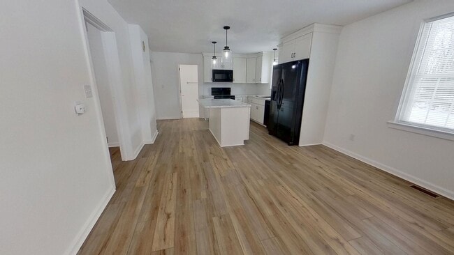 Building Photo - Private Cape Cod in a Peaceful Setting