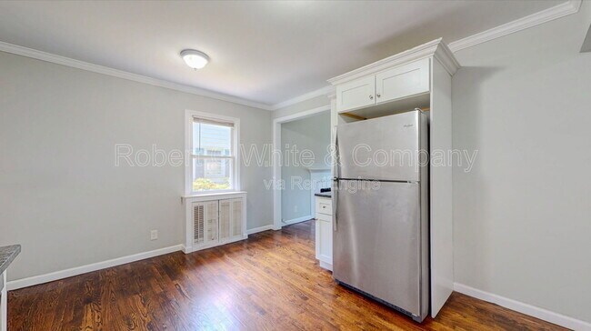 Building Photo - 677 Garfield Ave