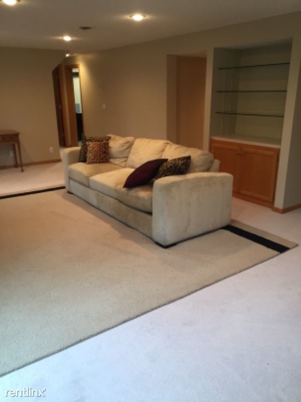 Foto del edificio - 2708 Crestwood Cir